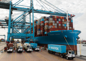 El primer portacontenedores preparado para operar con metanol ya llegó al Perú.